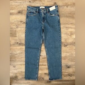 Abercrombie & Fitch Mid Rise The 90’s Straight Jeans